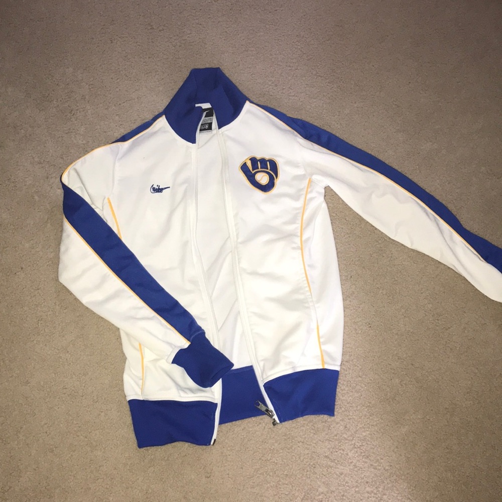 Milwaukee Brewers white track jacket. Women’s SM.